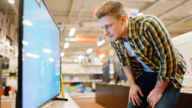 How many cm is 55 inches on a television?