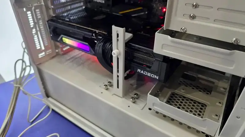 SilverStone's New PC Case Reminiscent of the 80s 1 SilverStone's New PC Case Reminiscent of the 80s