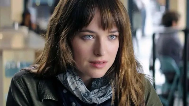 Will Dakota Johnson Star in the New Star Wars Movie? 1 Will Dakota Johnson Star in the New Star Wars Movie?