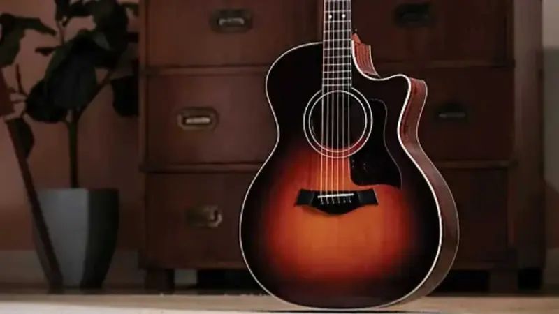 The Last of Us 2's $3,000 Guitar Is Being Sold Without the Game 1 The Last of Us 2's $3,000 Guitar Is Being Sold Without the Game
