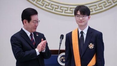 Faker was awarded South Korea's Top Athlete Award